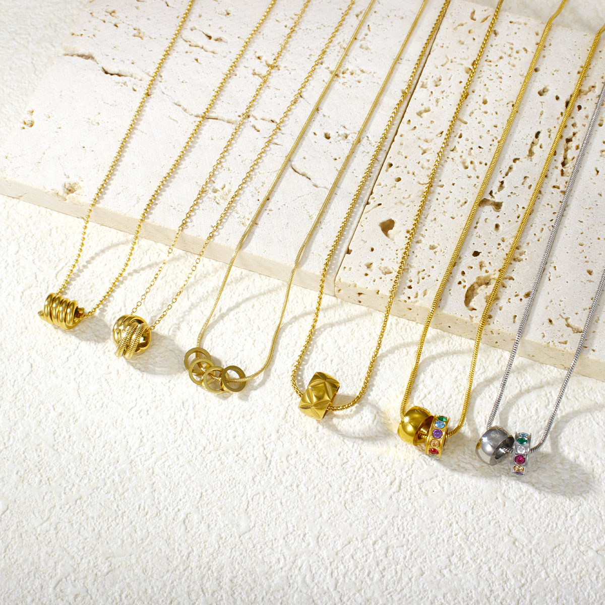  新款时尚设计18K镀金彩色锆石吊坠